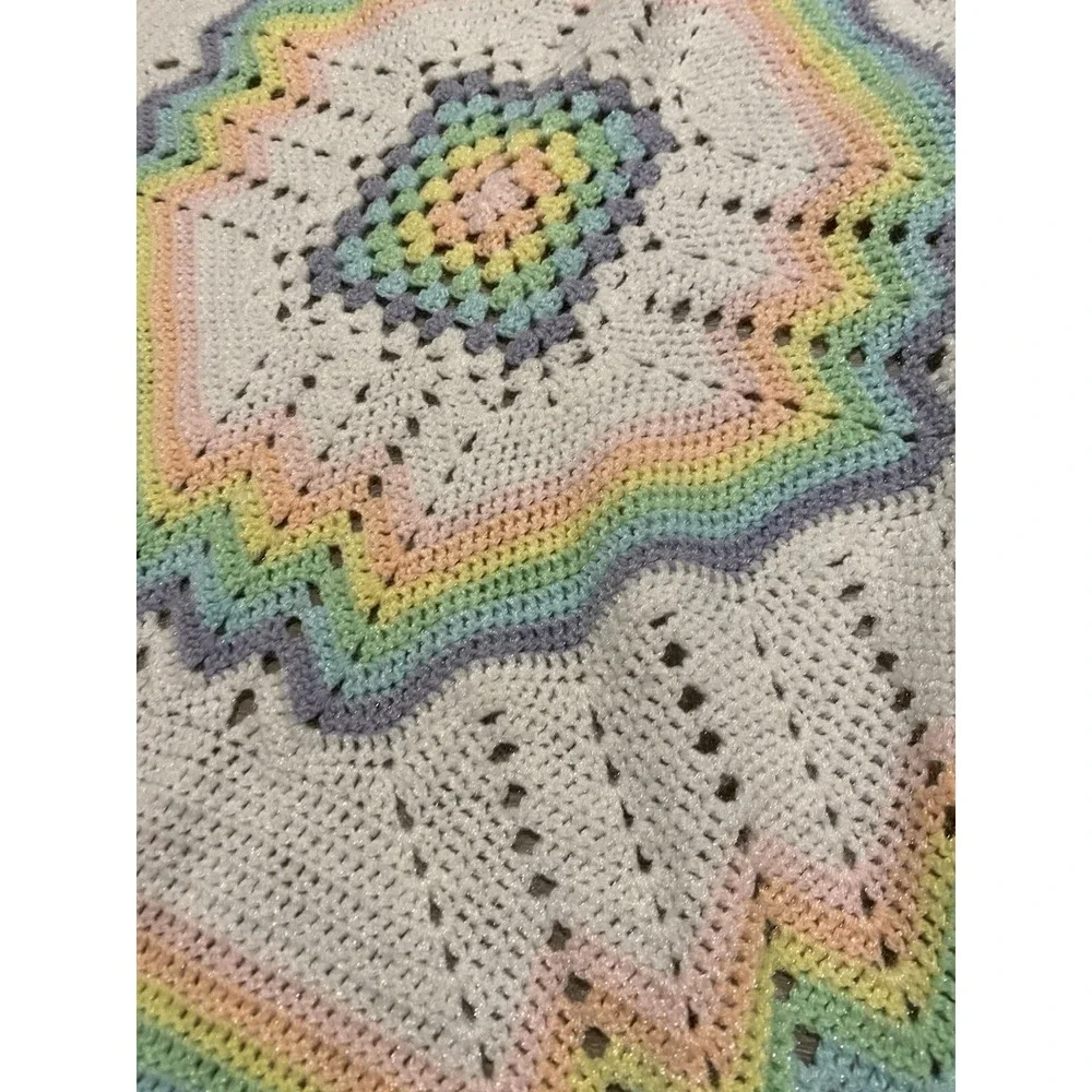 VTG 80s Handmade Crochet Rainbow Pastel Baby Blanket Starburst Afghan 36x36